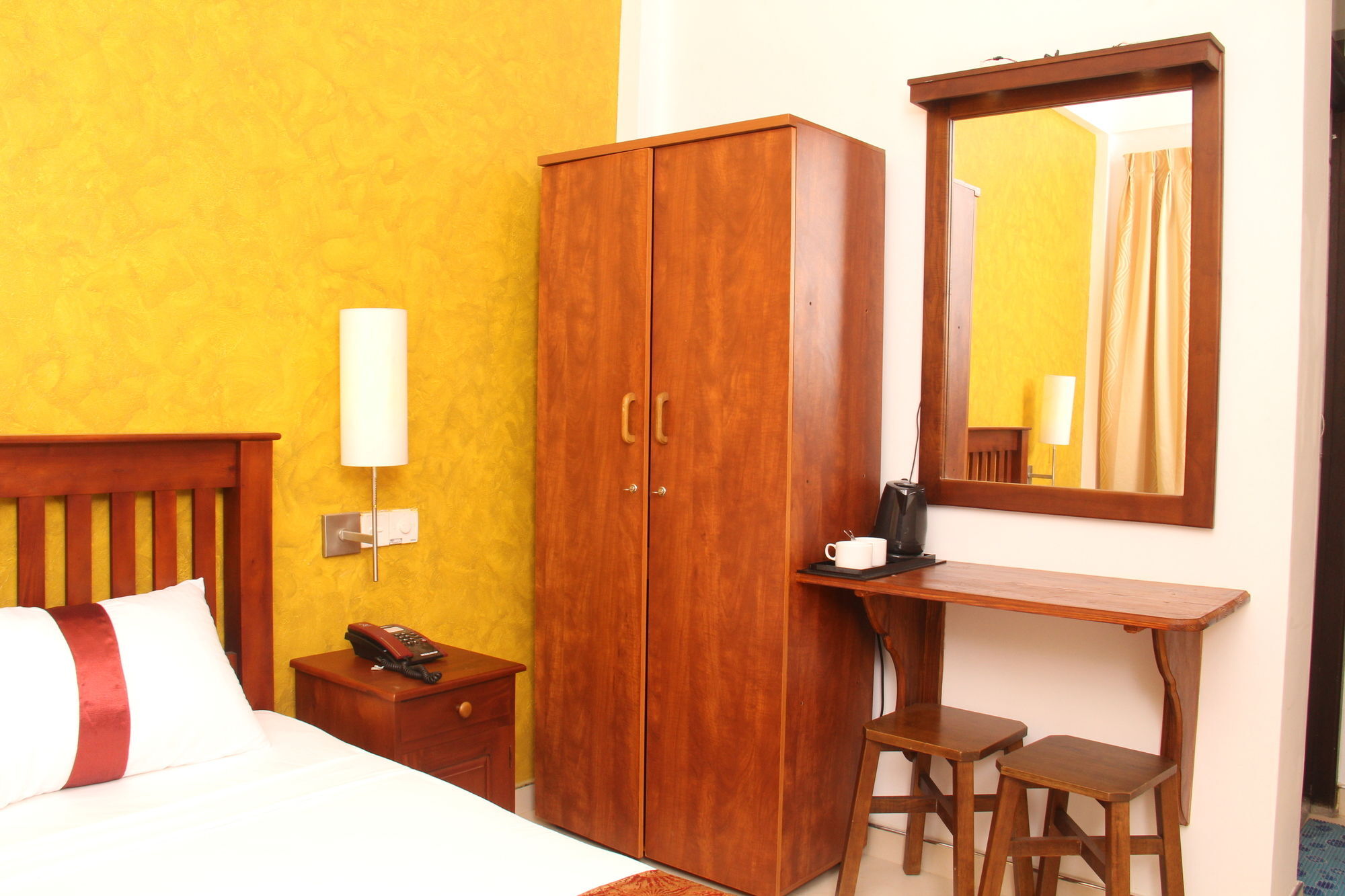 Zendara Hotel Negombo Exterior foto